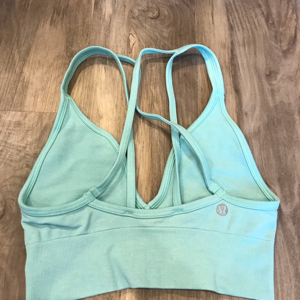 Lululemon Seamlessly Plunge Bra - Picture 2 of 3